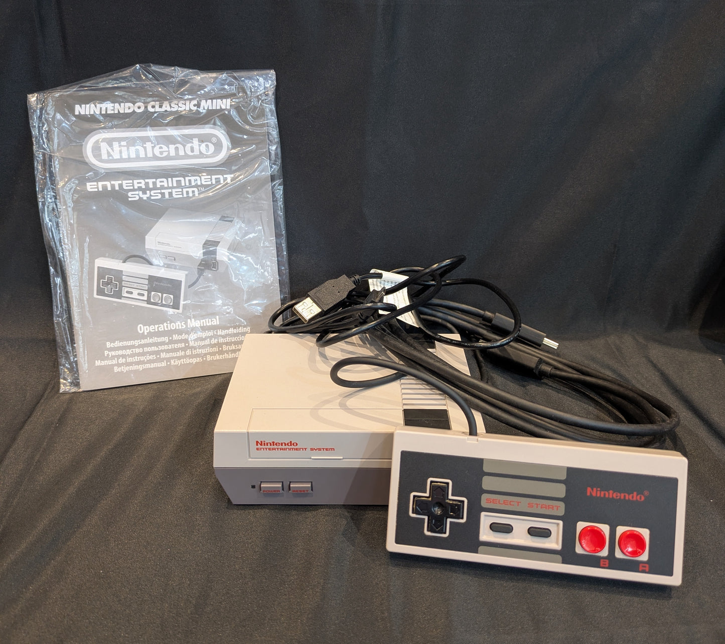 NINTENDO ENTERTAINMENT SYSTEM MINI CONSOLE BOXED