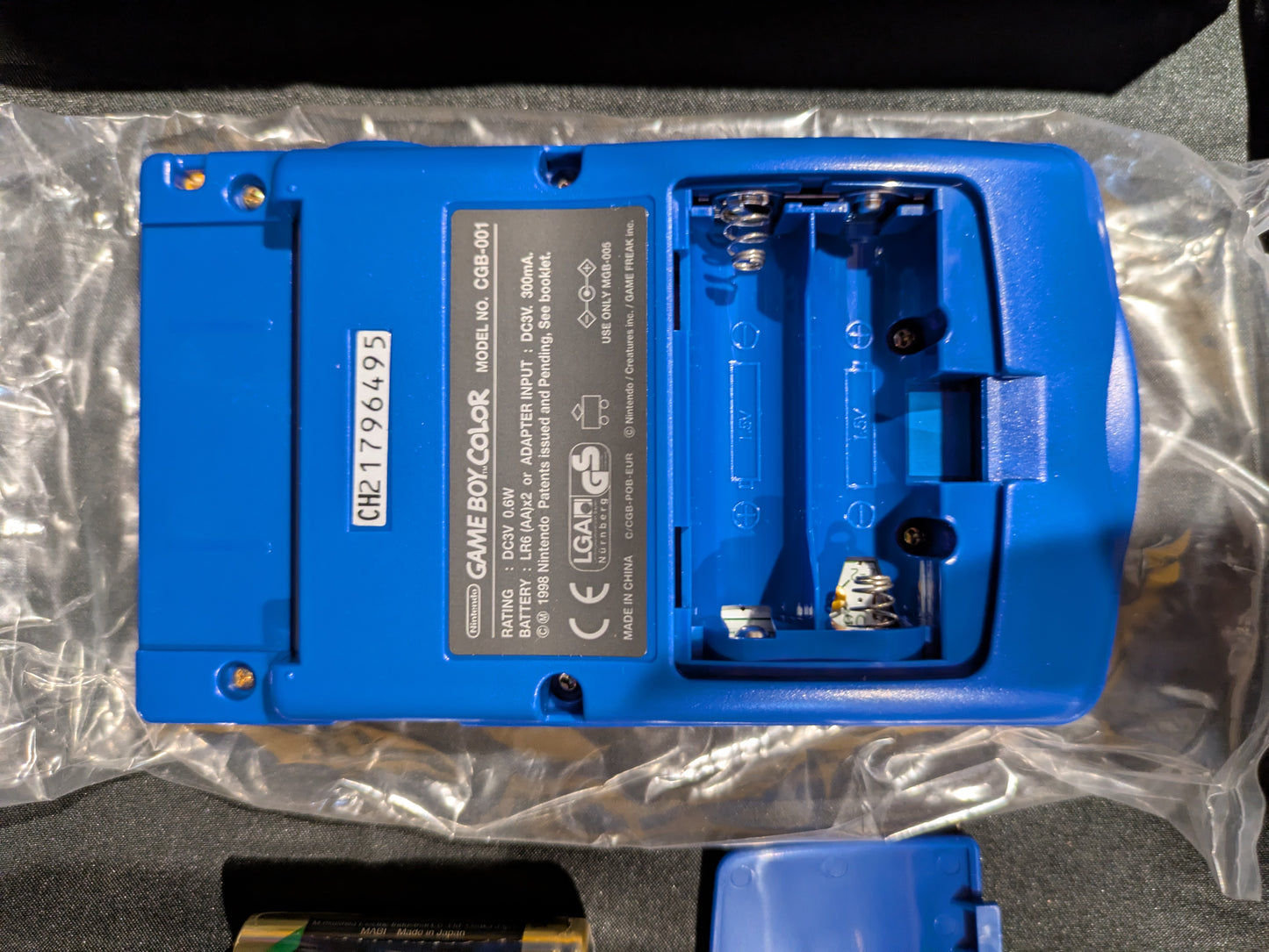 GAMEBOY COLOUR SPECIAL EDITION - POKEMON - BOX INCLUDED