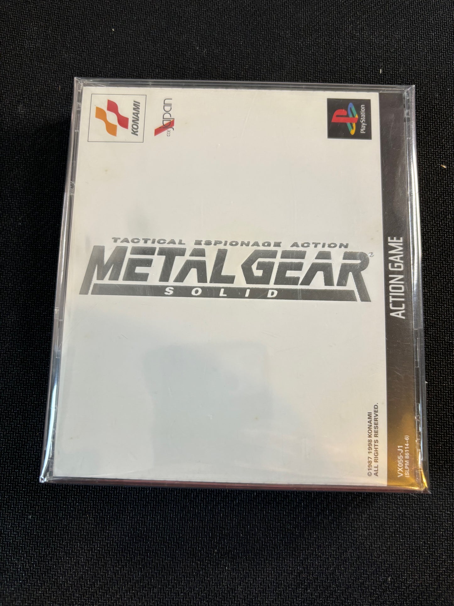 Metal Gear Solid  PS1 Japanese Import 2 Discs With Manual