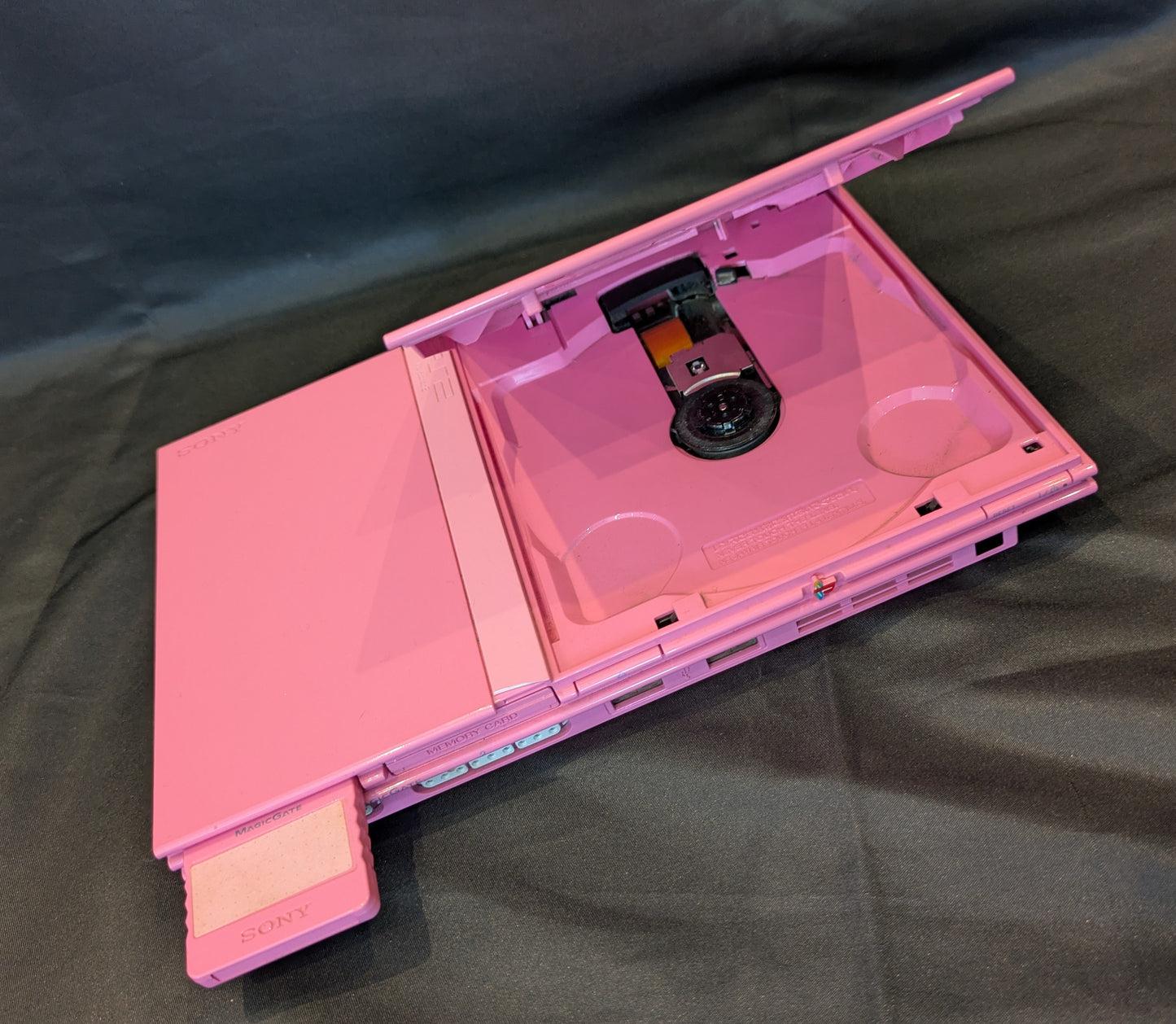 PLAYSTATION 2 SLIM PINK