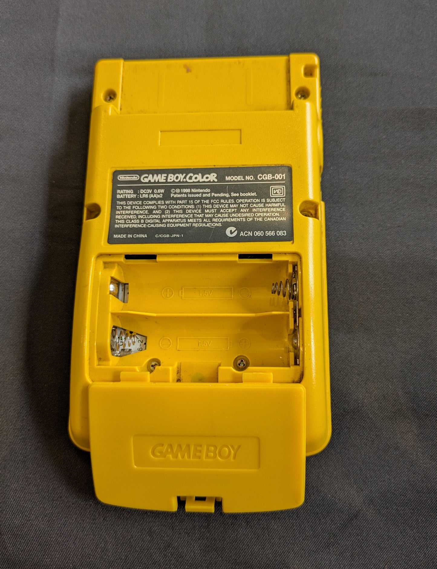 GAME BOY COLOR YELLOW