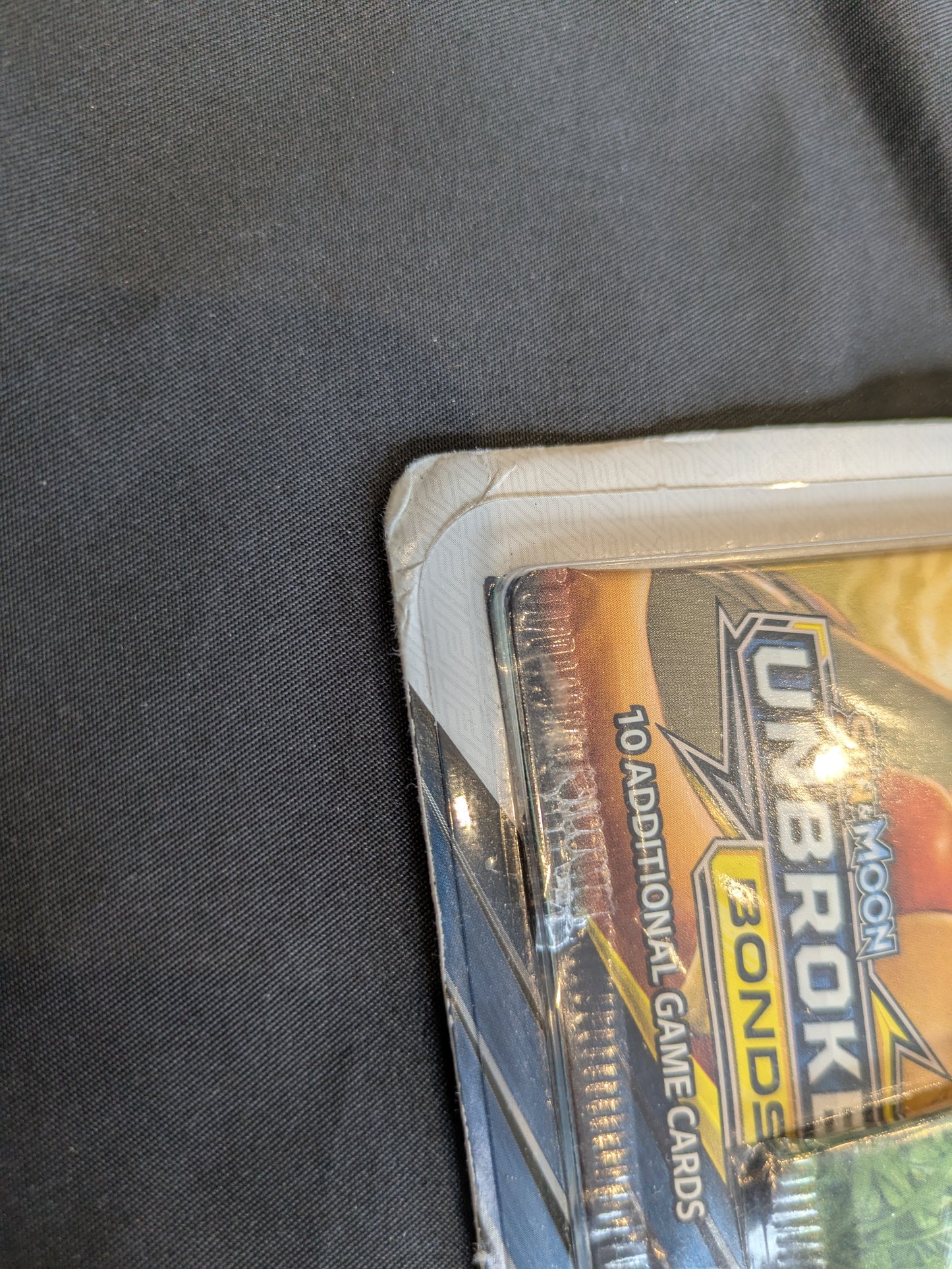 POKEMON UNBROKEN BONDS TRIPLE BLISTER