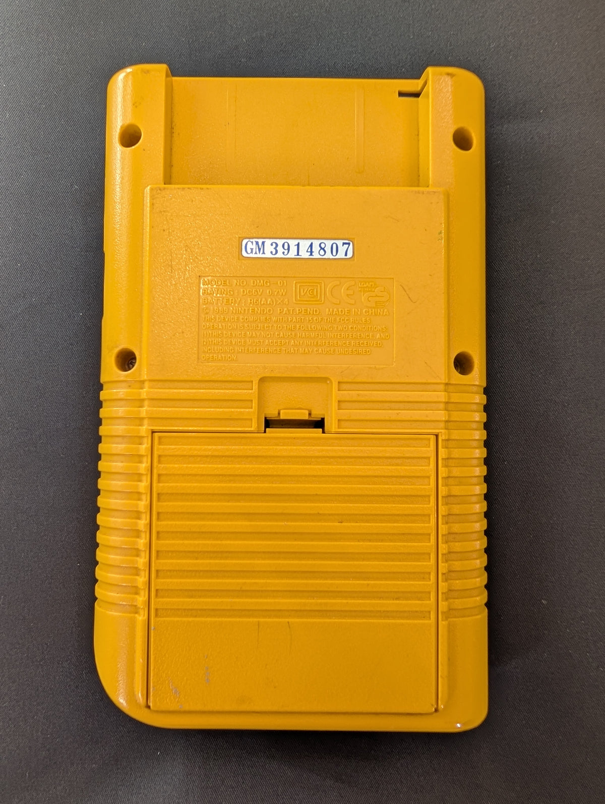 NINTENDO GAME BOY (DMG-CPU-08) YELLOW SHELL
