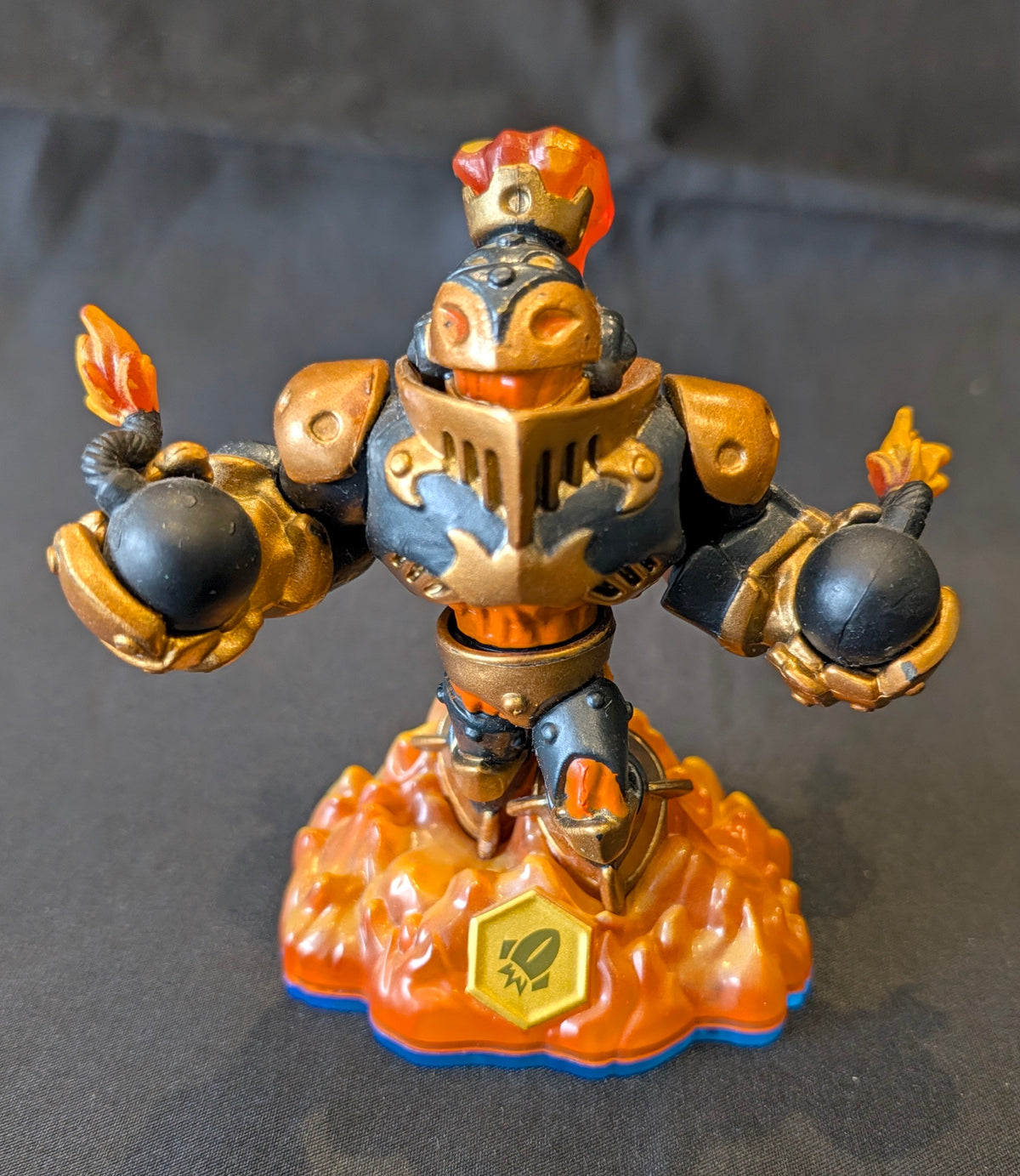 SKYLANDER FIGURE